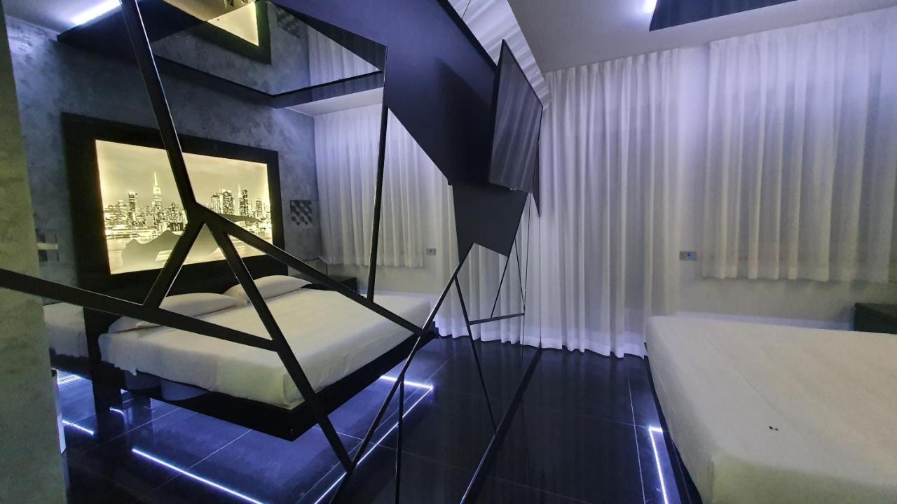 C Rooms - Love Motel Monza Cinisello Balsamo Exteriér fotografie