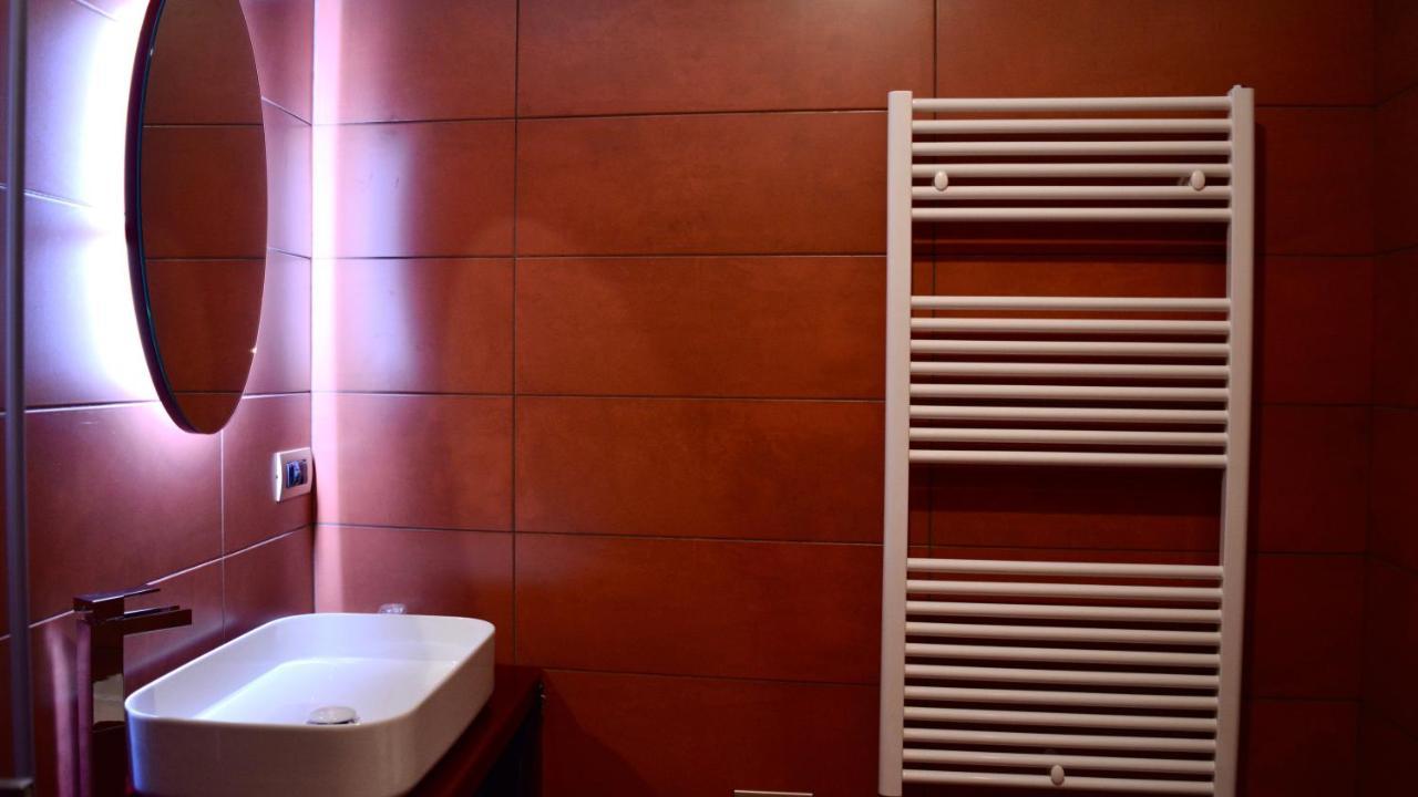 C Rooms - Love Motel Monza Cinisello Balsamo Exteriér fotografie